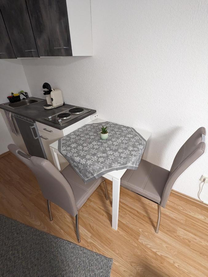 Direkt An Der S-Bahn Gelegenes Gemutliches Souterrain Apartment Mit Privatem Zugang 特罗斯多夫 外观 照片